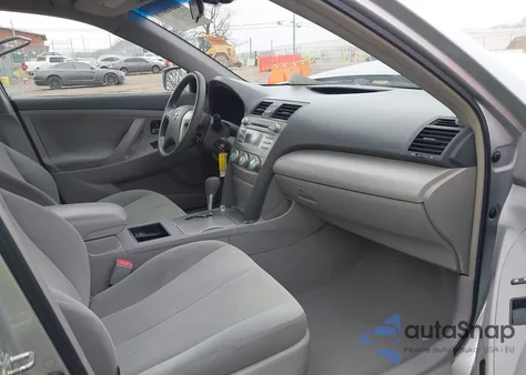 2007 Toyota Camry Le z USA, uszkodzony, nr VIN 4T1BE46K87U655287